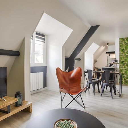 Апартаменты La Casa Centra Charm At Falaise'S Downtown Фалез Экстерьер фото