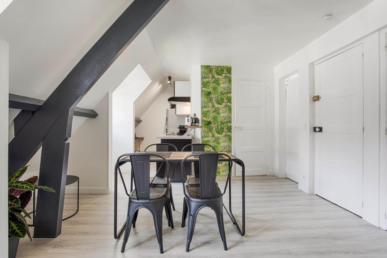 Апартаменты La Casa Centra Charm At Falaise'S Downtown Фалез Экстерьер фото